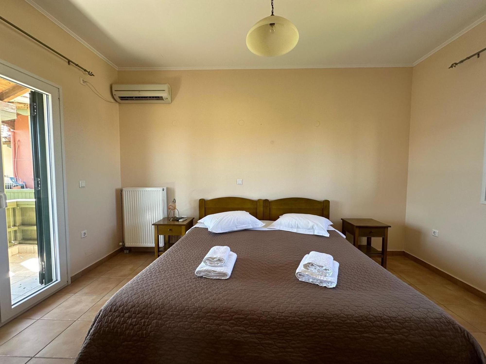 Apartamento Porto Nirikos Lefkada - Private Parking Exterior foto